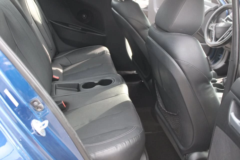 2015 Hyundai Veloster - Image 12 of 19