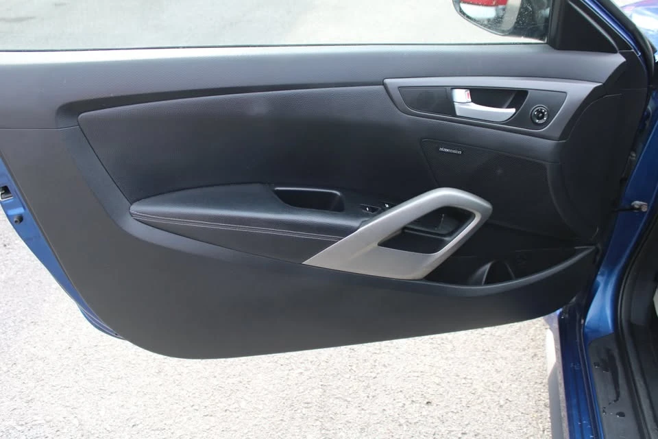 2015 Hyundai Veloster - Image 9 of 19