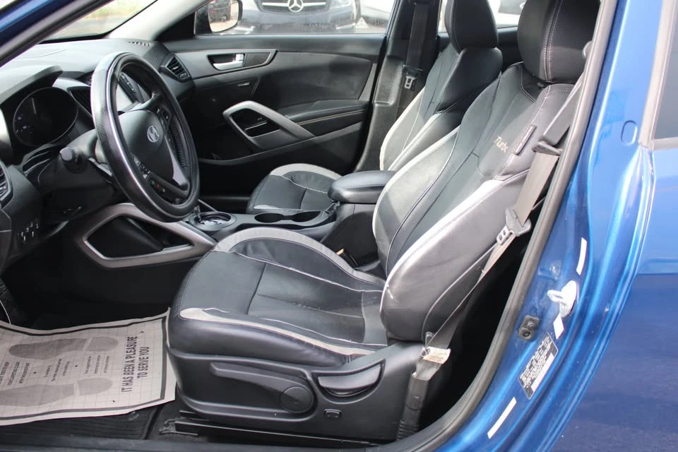 2015 Hyundai Veloster - Image 10 of 19