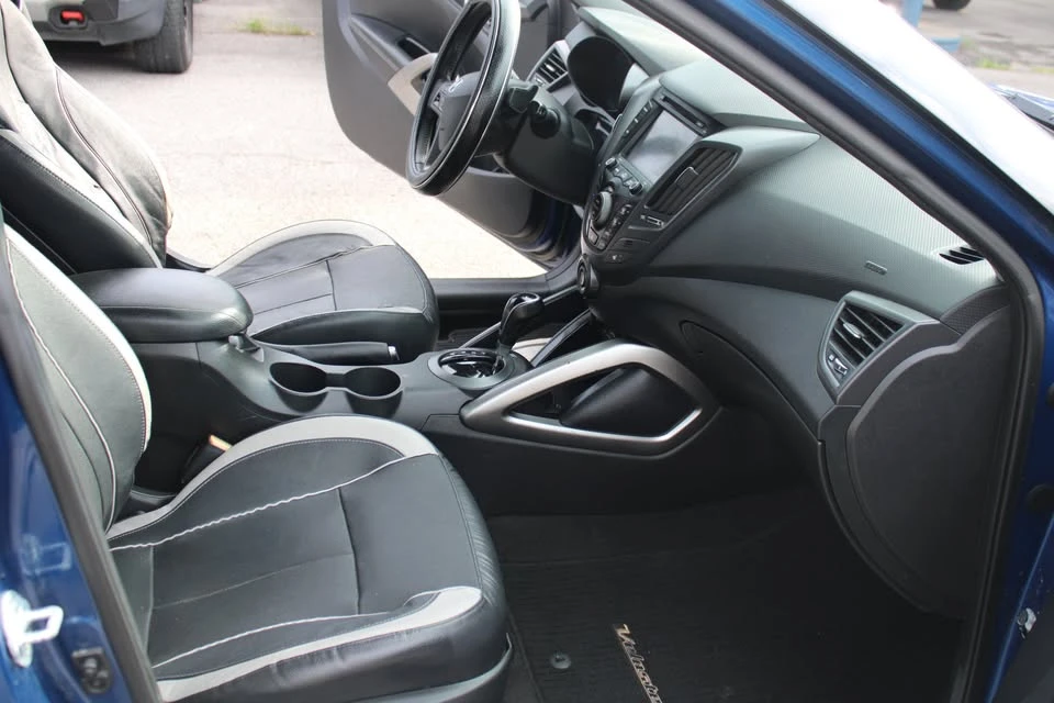 2015 Hyundai Veloster - Image 14 of 19