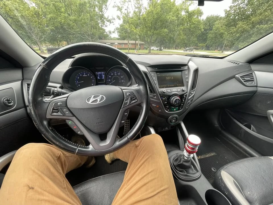 2015 Hyundai Veloster - Image 11 of 13
