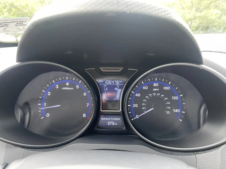 2015 Hyundai Veloster - Image 12 of 13