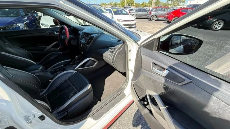 2015 Hyundai Veloster - Image 19 of 19