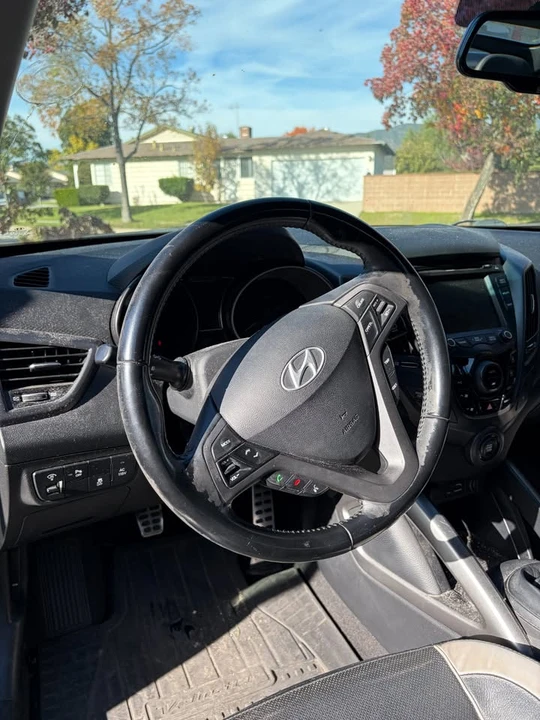 2015 Hyundai Veloster - Image 5 of 20