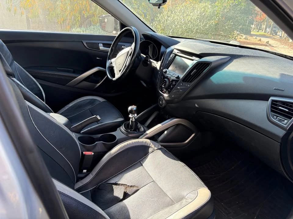 2015 Hyundai Veloster - Image 8 of 20