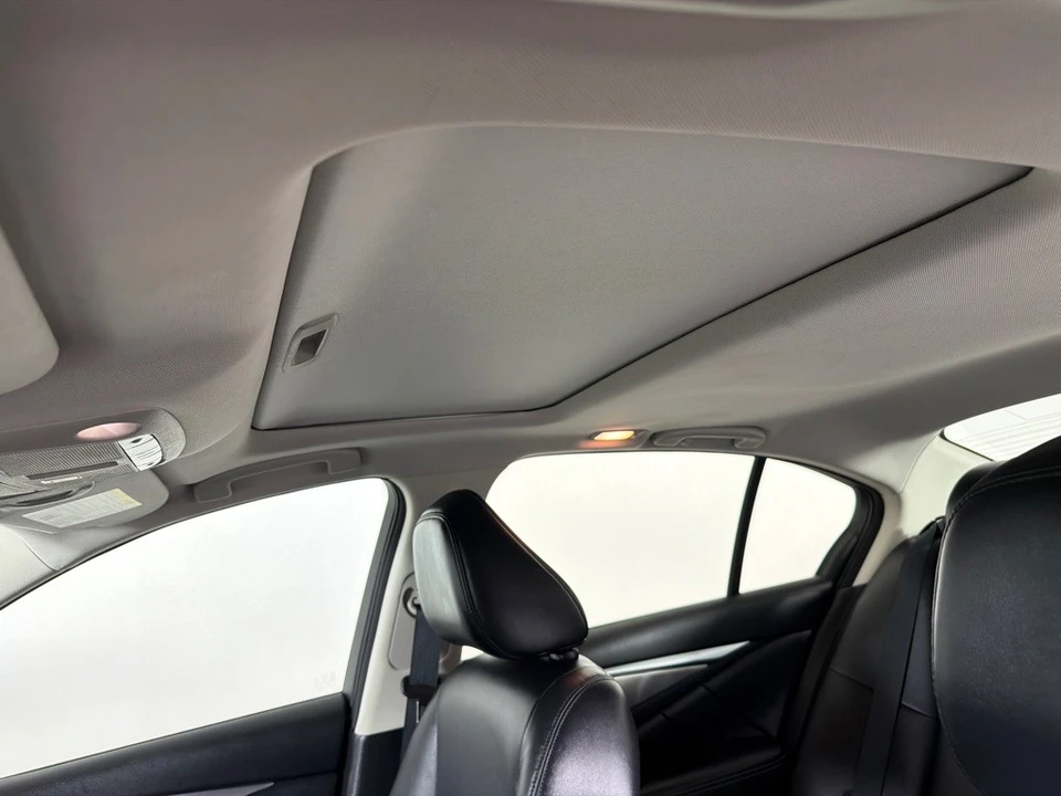 2015 Infiniti Q50 - Image 13 of 26