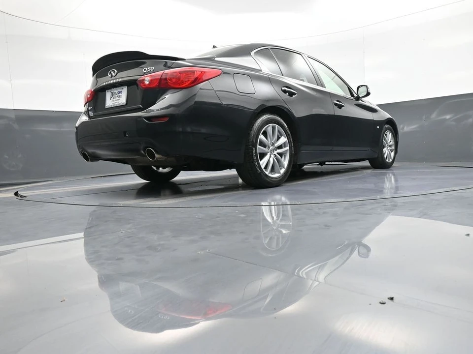 2015 Infiniti Q50 - Image 30 of 31
