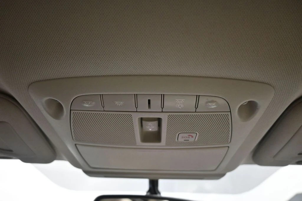 2015 Infiniti Q50 - Image 17 of 31