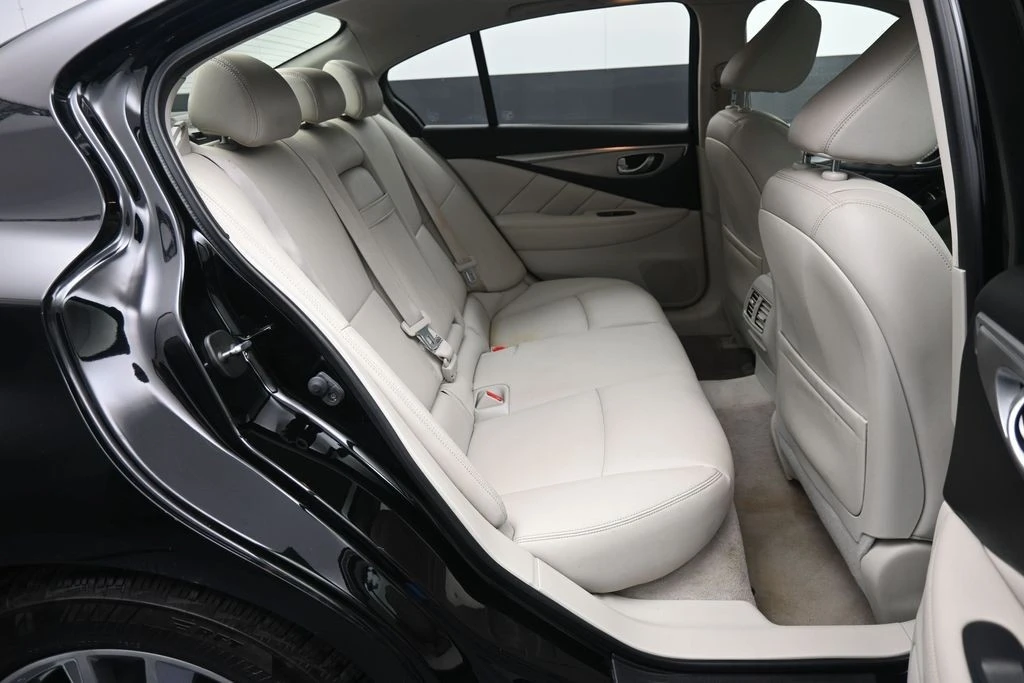 2015 Infiniti Q50 - Image 24 of 31