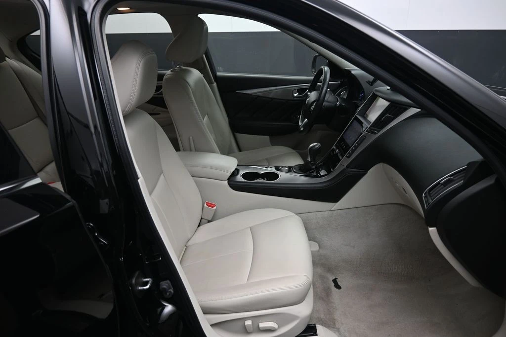 2015 Infiniti Q50 - Image 25 of 31