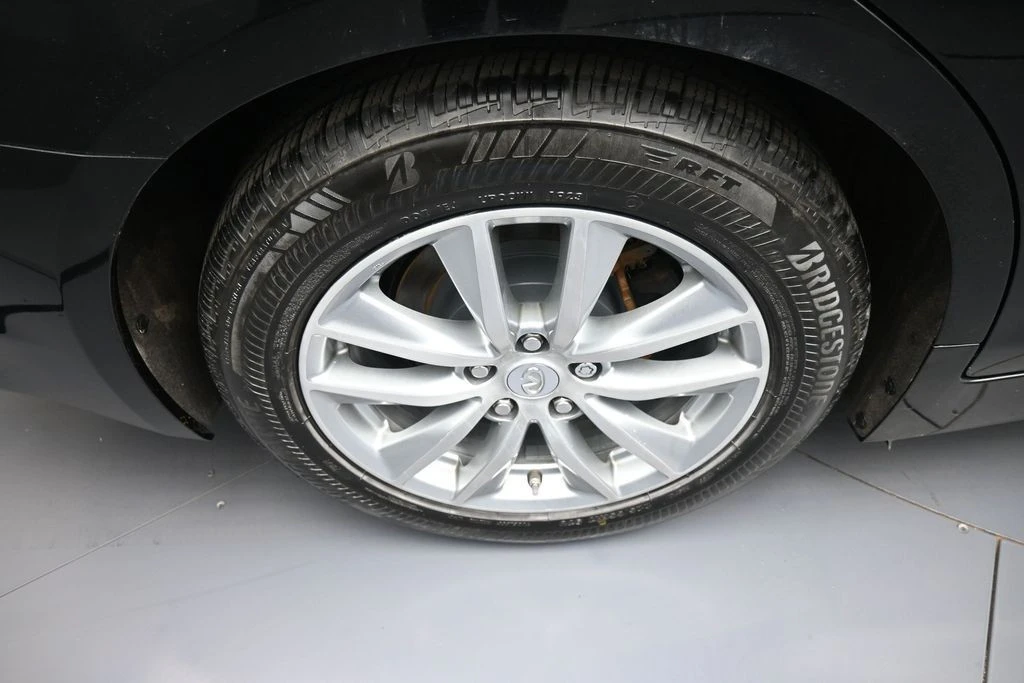 2015 Infiniti Q50 - Image 12 of 31