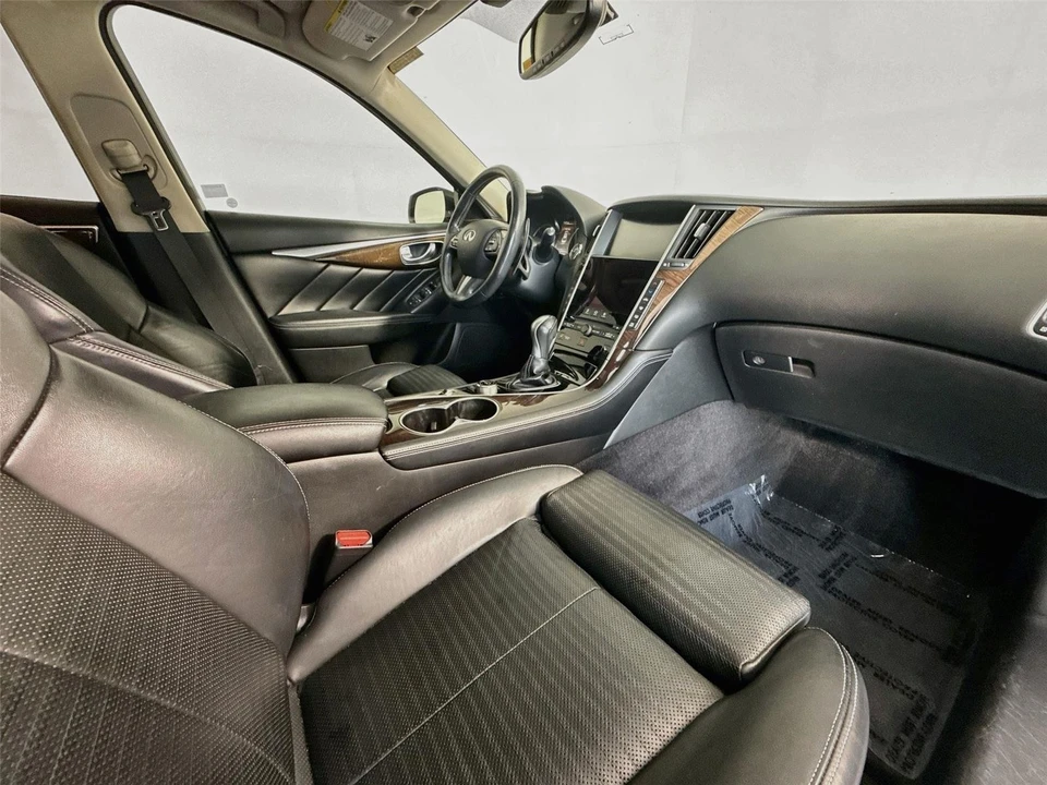 2015 Infiniti Q50 - Image 10 of 18