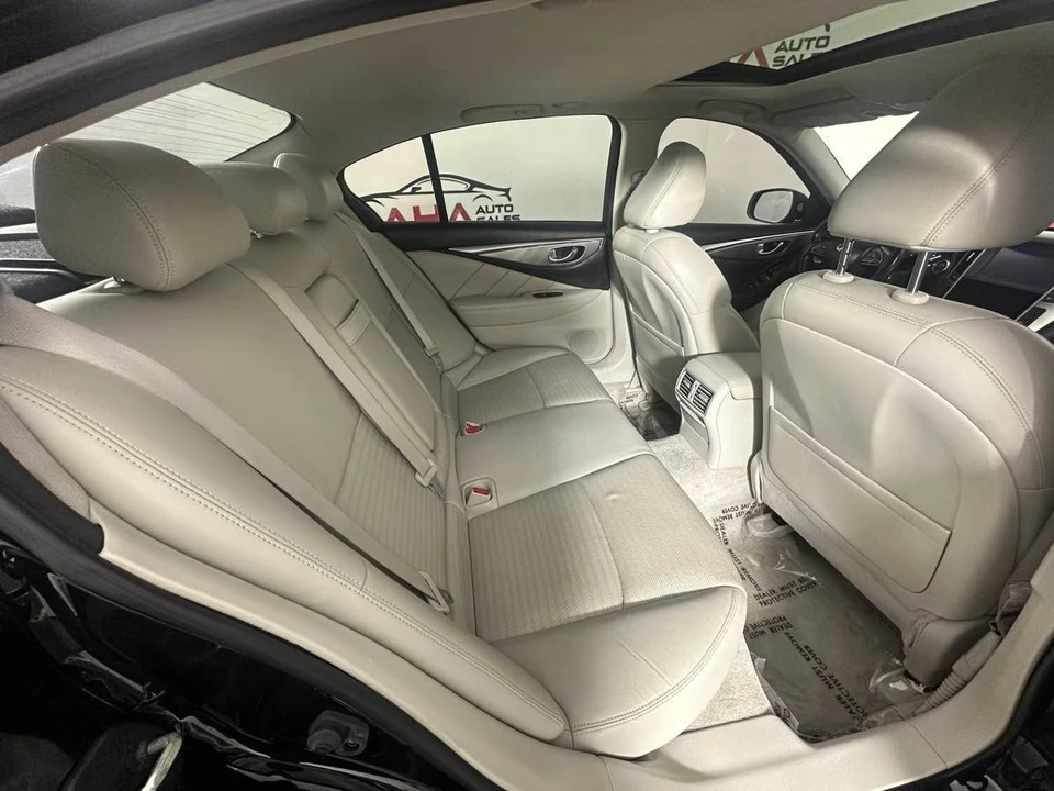 2015 Infiniti Q50 - Image 26 of 31
