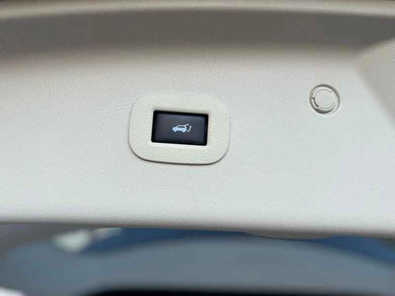 2015 Infiniti QX80 - Image 11 of 12