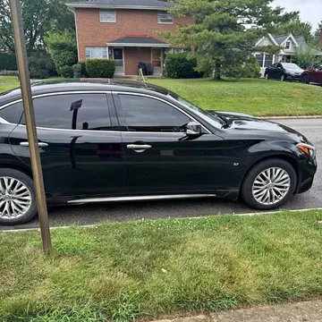 2015 Infiniti Q70 L
