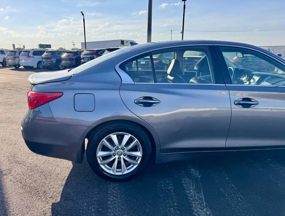 2015 Infiniti Q50 - Image 9 of 13