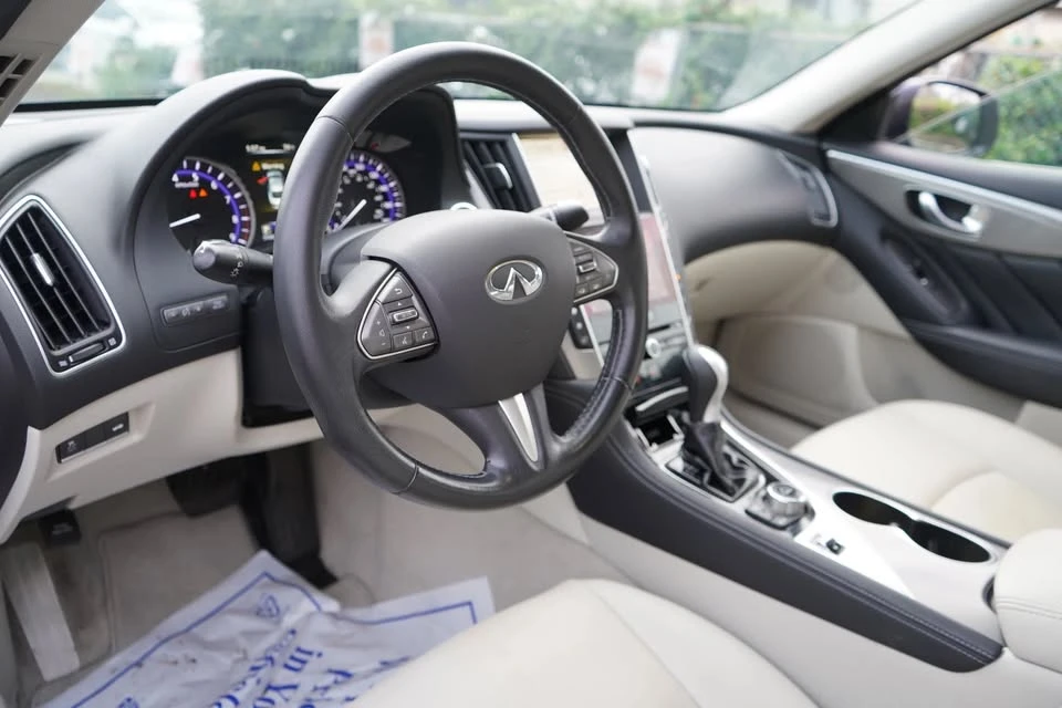 2015 Infiniti Q50 - Image 6 of 19