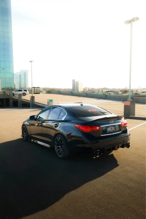 2015 Infiniti Q50 - Image 10 of 12