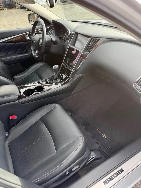 2015 Infiniti Q50 - Image 7 of 14