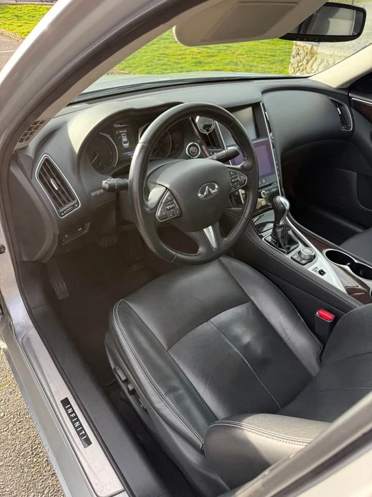 2015 Infiniti Q50 - Image 9 of 14