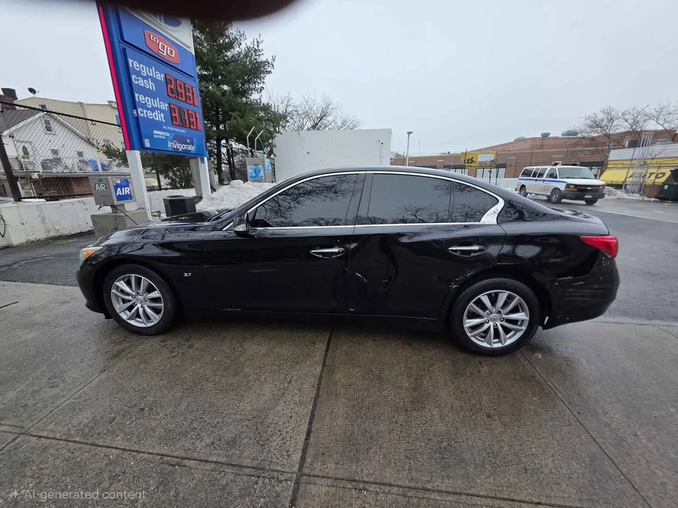 2015 Infiniti Q50 - Image 9 of 17