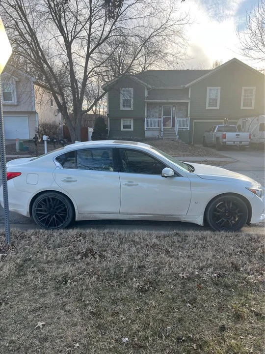 2015 Infiniti Q50 - Image 3 of 15