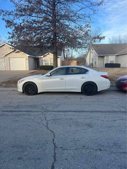 2015 Infiniti Q50 - Image 5 of 15