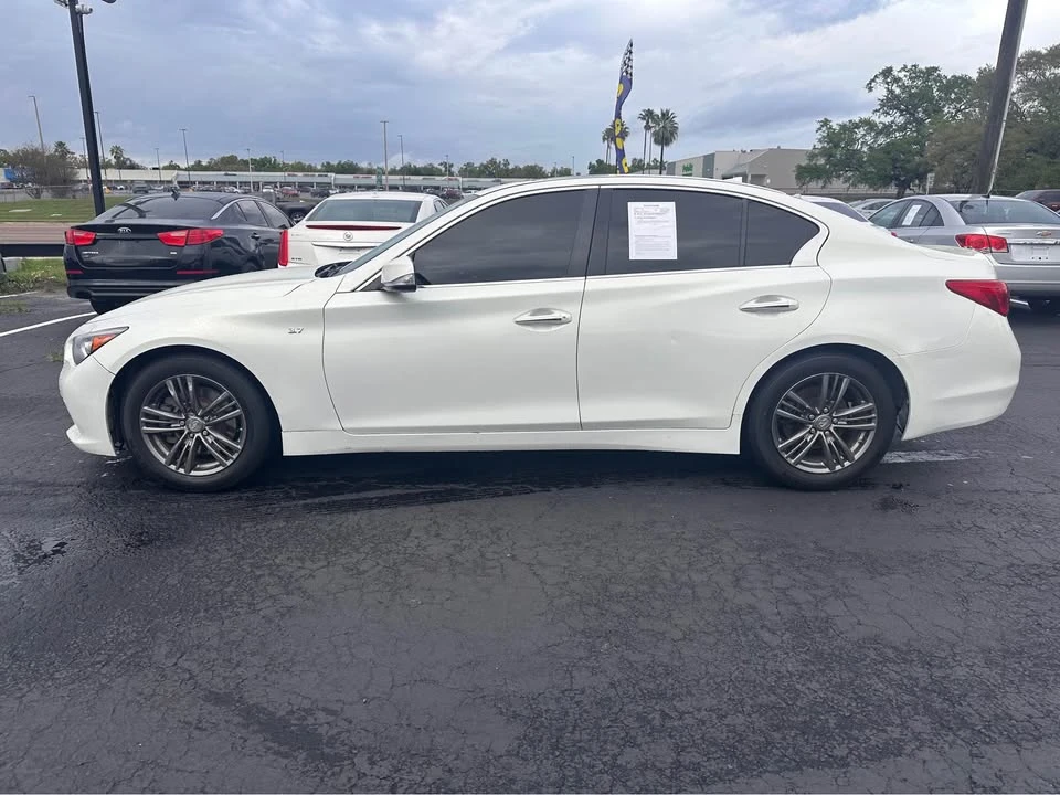 2015 Infiniti Q50 - Image 2 of 11