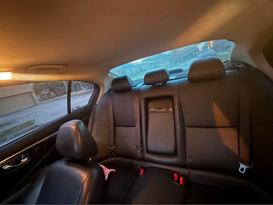 2015 Infiniti Q50 - Image 8 of 9