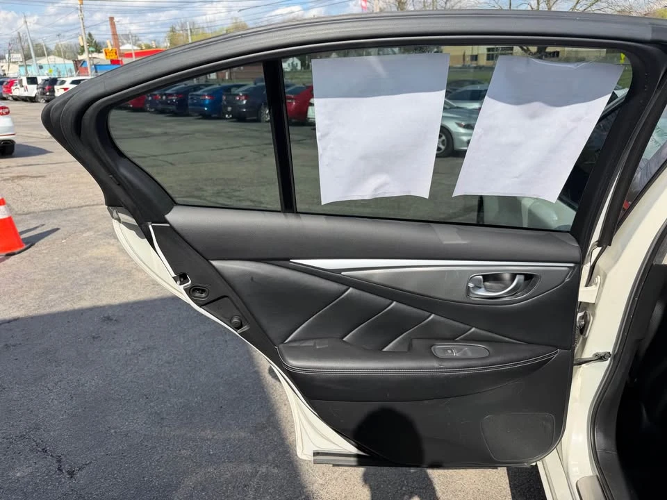 2015 Infiniti Q50 - Image 10 of 19