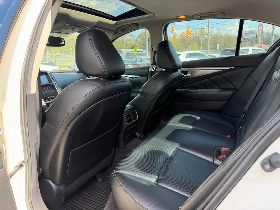 2015 Infiniti Q50 - Image 9 of 19