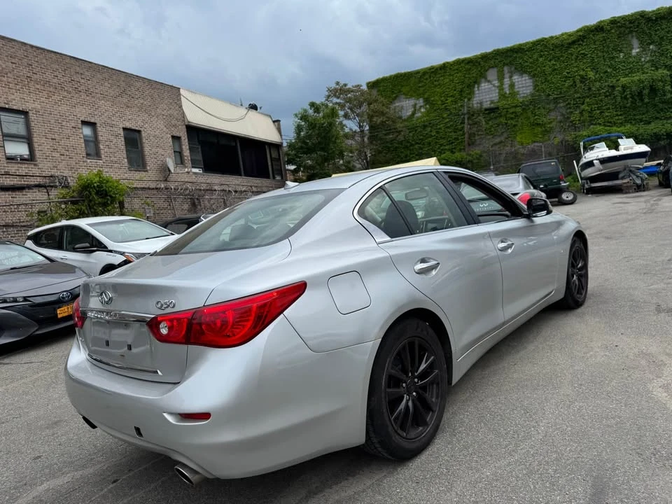 2015 Infiniti Q50 - Image 3 of 4