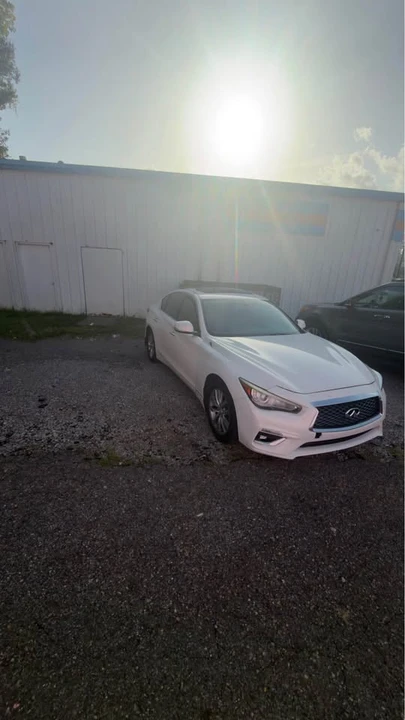 2015 Infiniti Q50 - Image 2 of 6