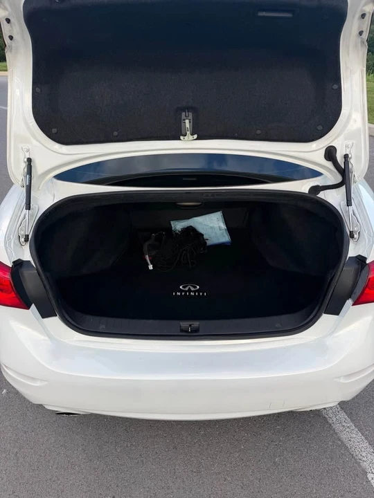 2015 Infiniti Q50 - Image 10 of 13