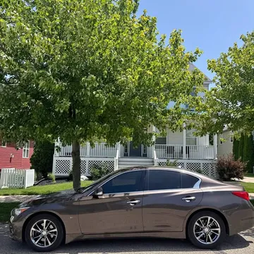 2015 Infiniti Q50 3.7 Premium Sedan 4D