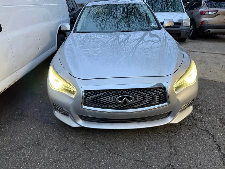 2015 Infiniti Q50 - Image 2 of 14