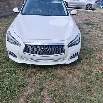 2015 Infiniti Q50 3.7 Sedan 4D