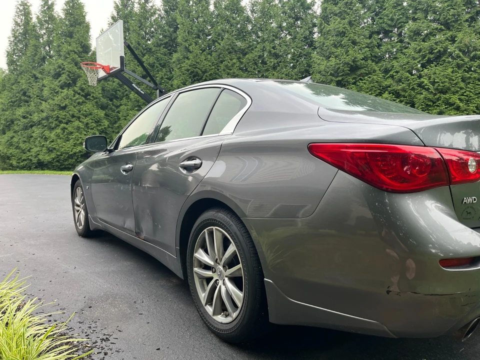 2015 Infiniti Q50 - Image 2 of 31