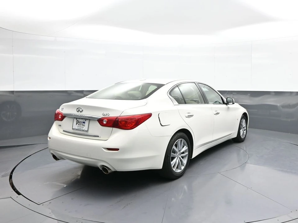 2015 Infiniti Q50 - Image 6 of 31