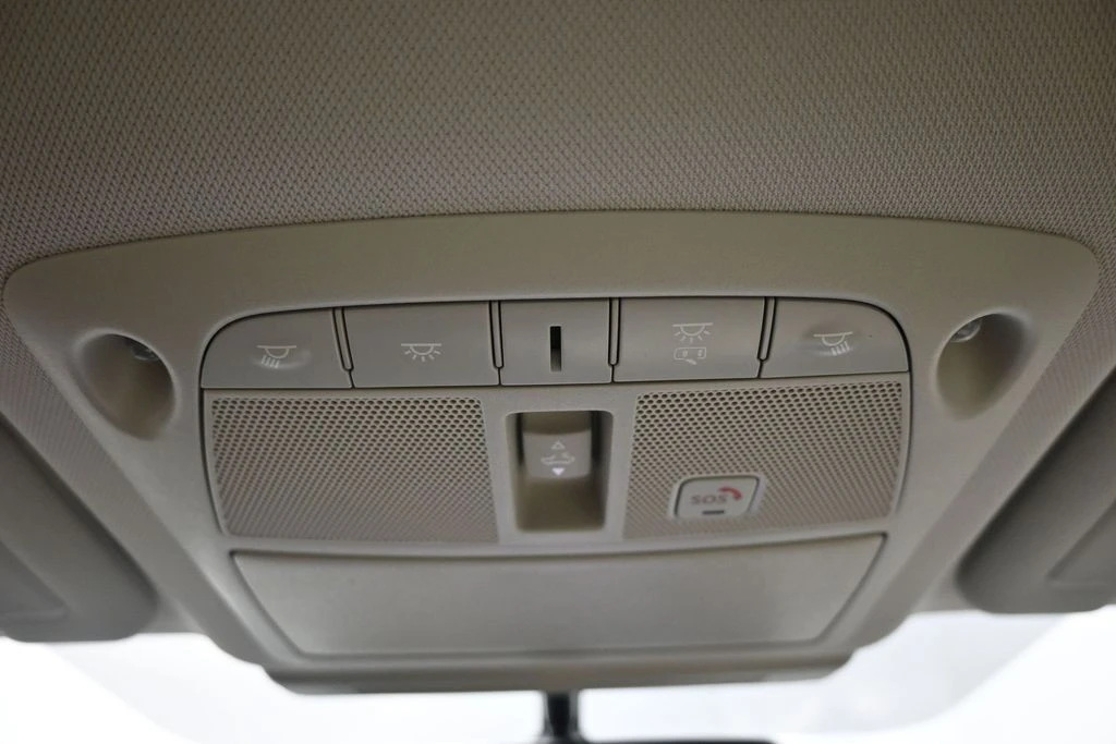 2015 Infiniti Q50 - Image 18 of 31
