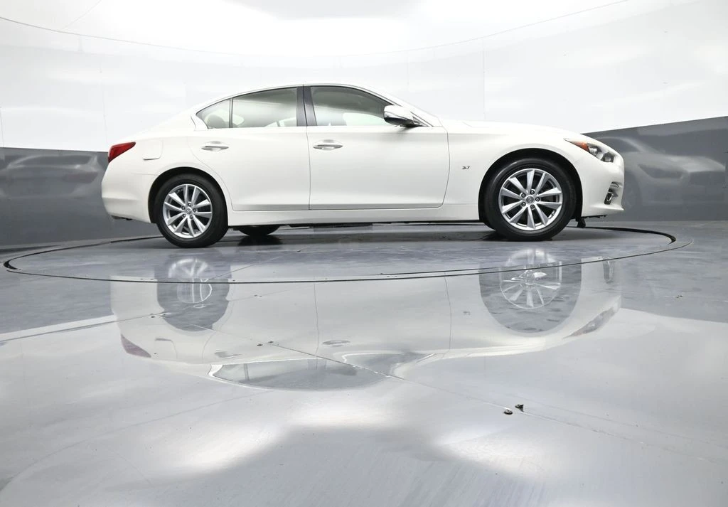 2015 Infiniti Q50 - Image 30 of 31