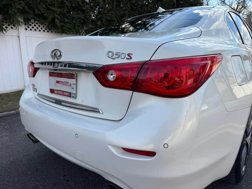 2015 Infiniti Q50 - Image 9 of 10