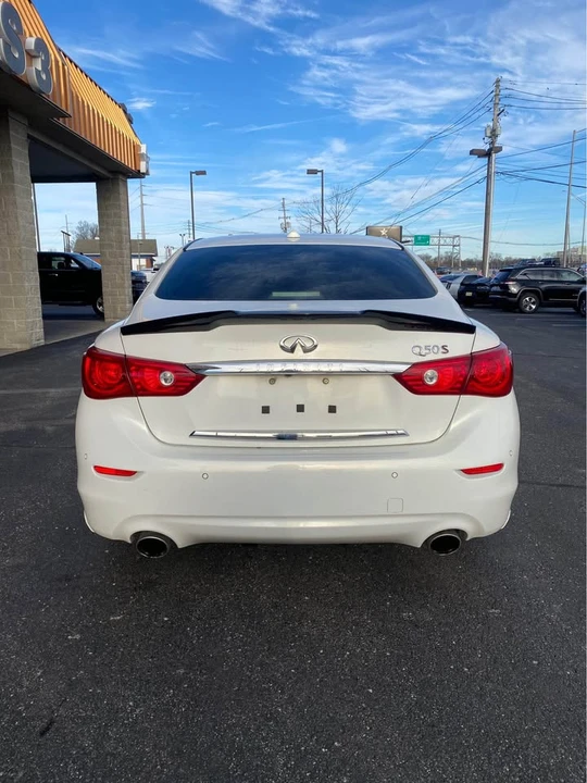 2015 Infiniti Q50 - Image 9 of 14