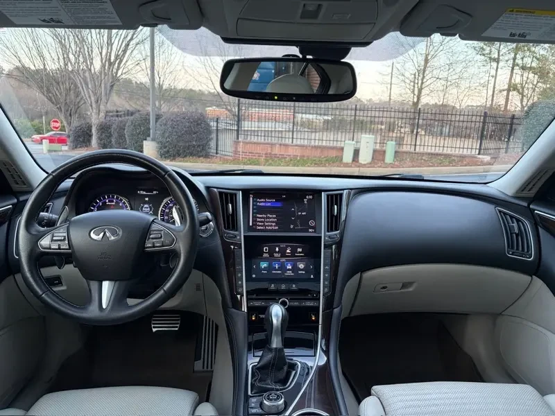 2015 Infiniti Q50 - Image 9 of 20