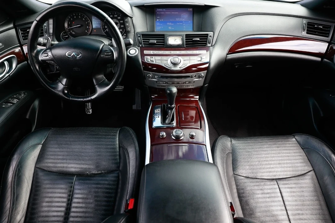 2015 Infiniti M/Q70 4th Gen - Image 2 of 12