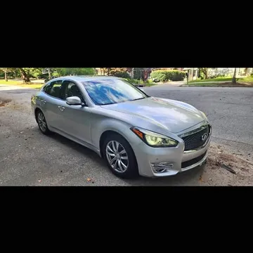 2015 Infiniti Q70 3.7 Sedan