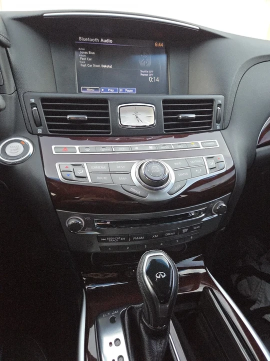 2015 Infiniti M/Q70 4th Gen - Image 12 of 19