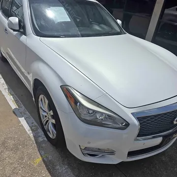 2015 Infiniti Q70