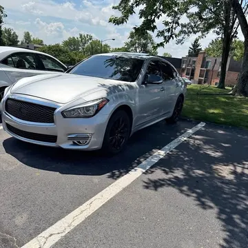 2015 Infiniti Q70