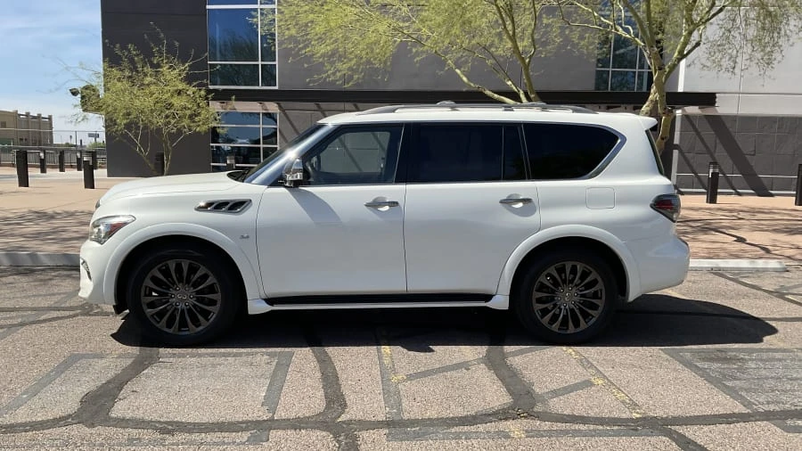 2015 Infiniti QX80 - Image 2 of 10